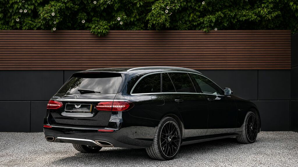 Mercedes-Benz E Class 2020 2.0 E300de 13.5Kwh Amg Line Estate Black #6