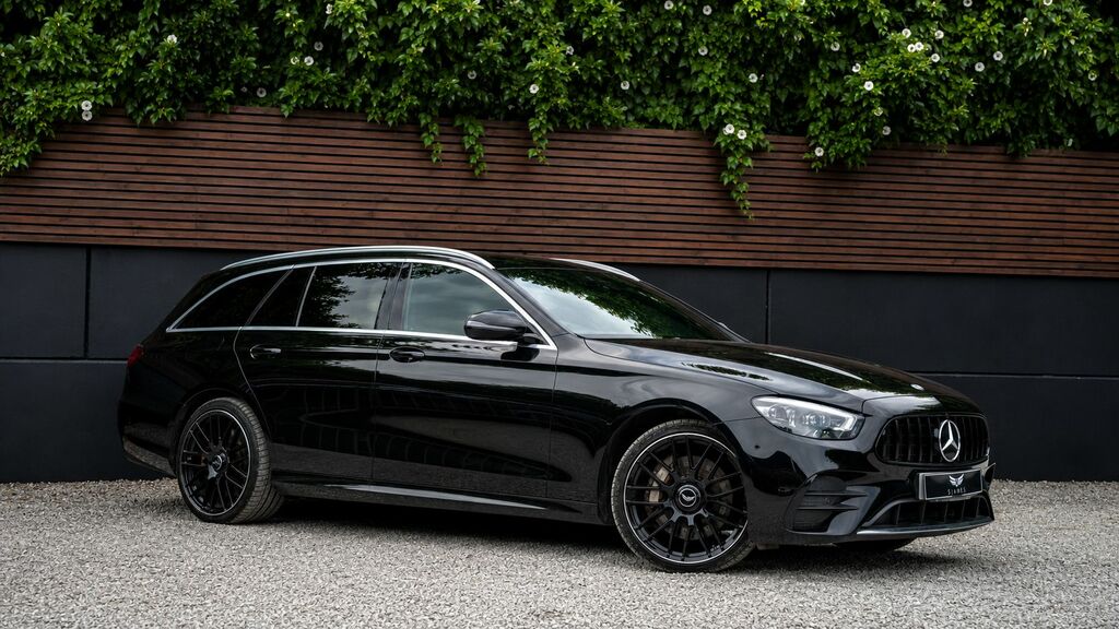 Mercedes-Benz E Class 2020 2.0 E300de 13.5Kwh Amg Line Estate Black #4