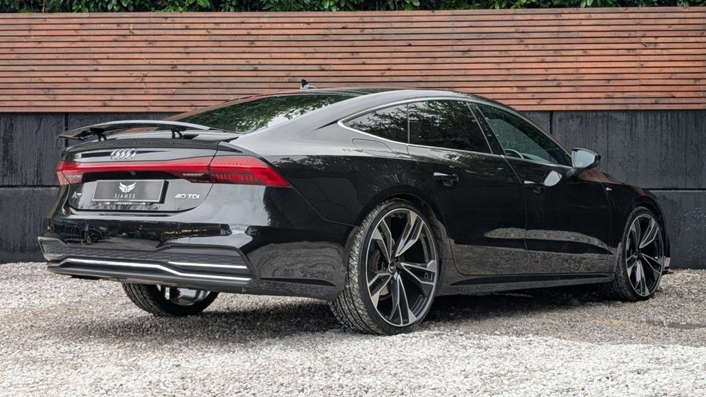Audi A7 2023 2.0 Tfsi 45 Sport Sportback S Tron Black #3