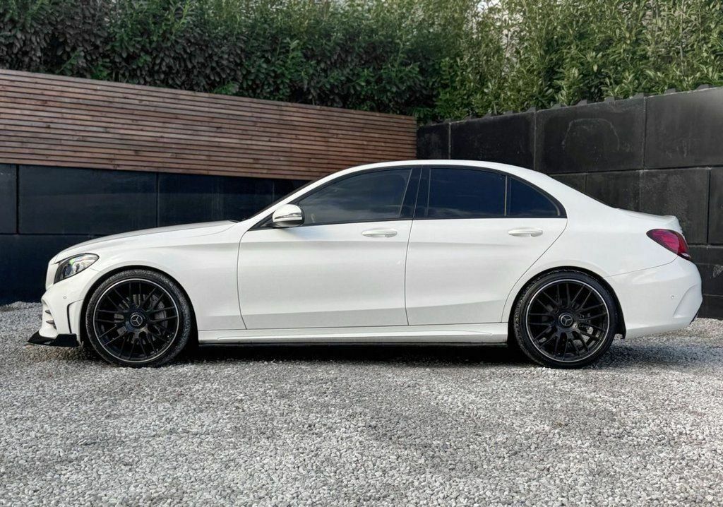 Mercedes-Benz C Class 2021 1.5 C200 Mhev Amg Line Night Edition Premium YB21SBA White #4