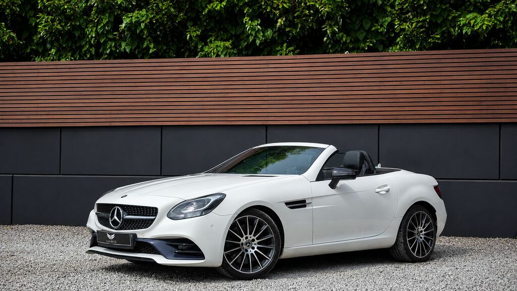 Mercedes-Benz SLC 2018 2.0 Slc200 Gpf Amg Line Convertible Petro White #2
