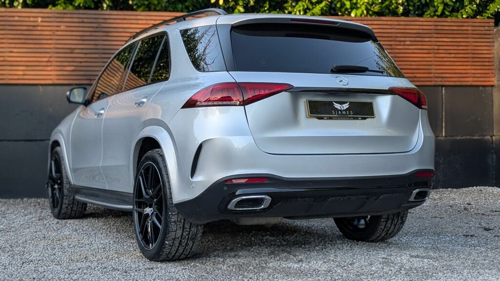 Mercedes-Benz GLE Class Estate Red #8