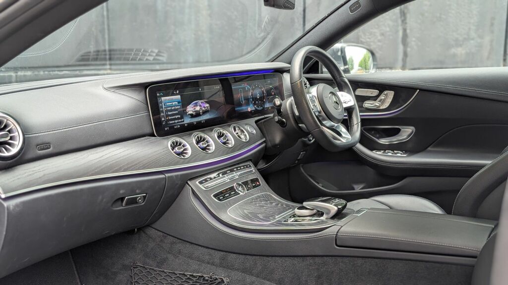 Mercedes-Benz E Class E220d Amg Line 9G-tronic Red #11