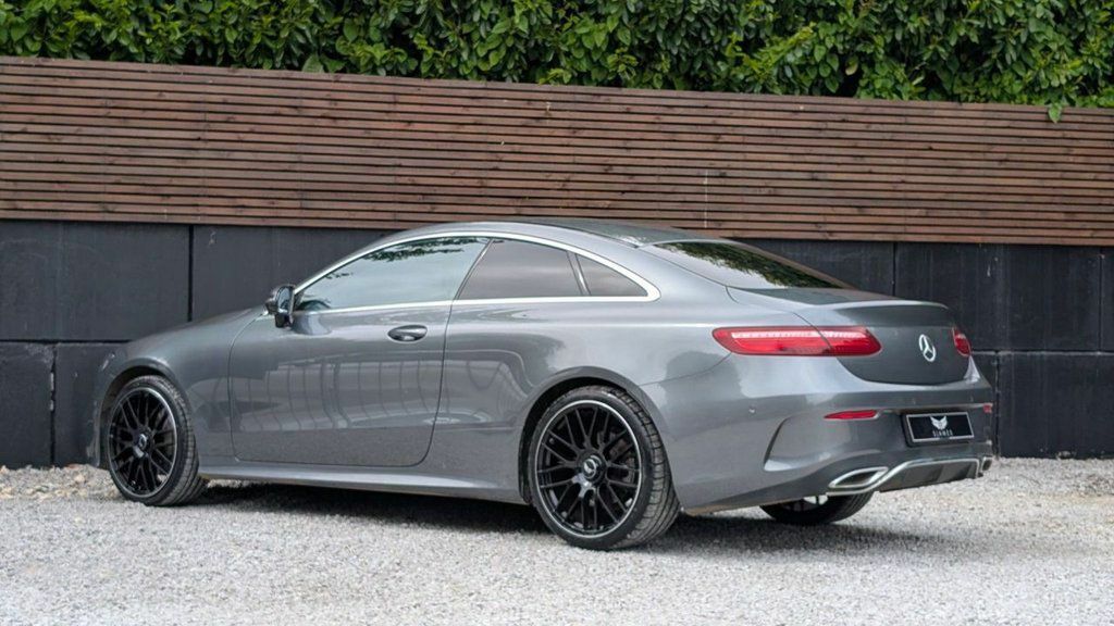 Mercedes-Benz E Class E220d Amg Line 9G-tronic Red #9