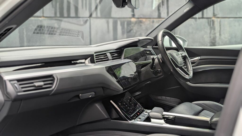 Audi E-tron 2021 55 S Line Sportback Quattro White #3