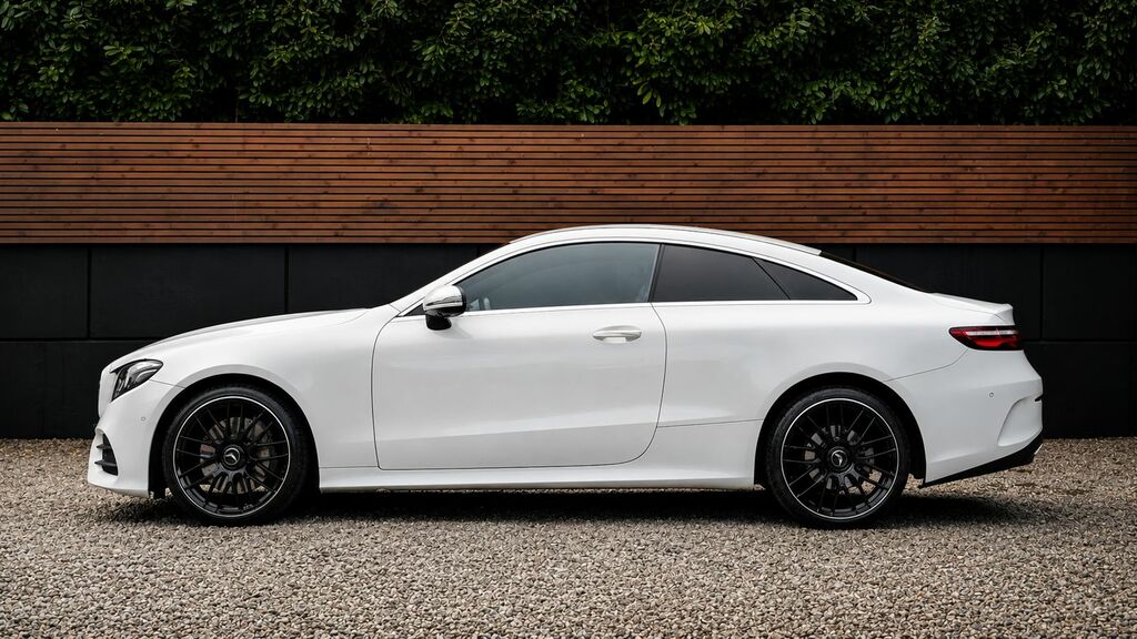 Mercedes-Benz E Class 2020 2.0 E300 Gpf Amg Line Premium Coupe Pet White #5