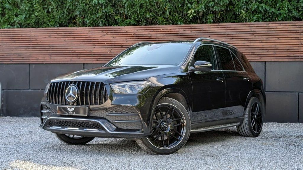 Mercedes-Benz GLE Class 2020 2.0 Gle300d Amg Line Premium Suv Black #2