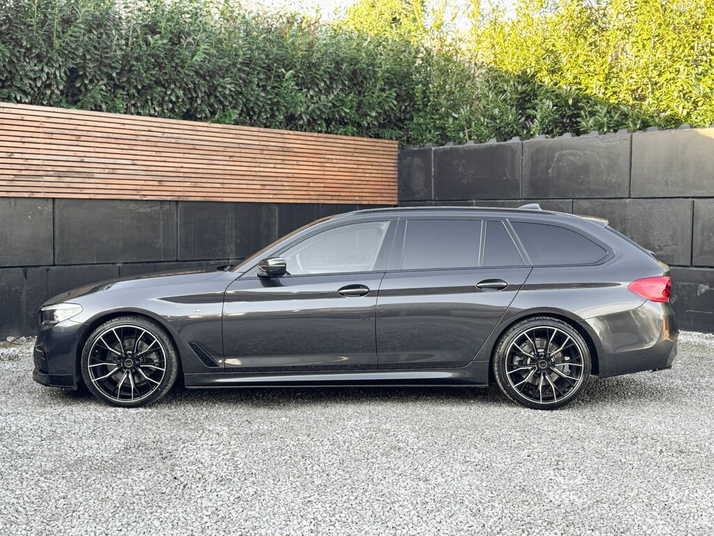 BMW 5 Series 2019 2.0 520D M Sport Touring Xdri Grey #4
