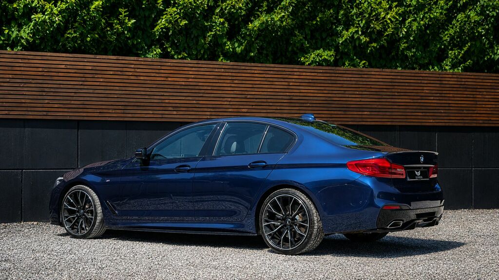 BMW 5 Series M Sport Black #9