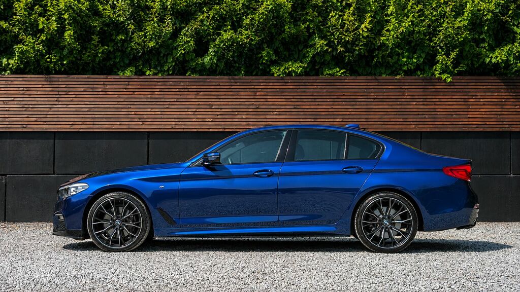 BMW 5 Series M Sport Black #5