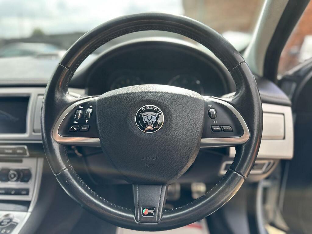 Jaguar XF 2.2D 200 Premium Luxury Grey #32