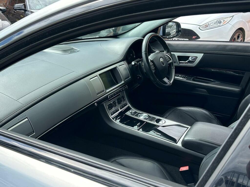 Jaguar XF 2.2D 200 Premium Luxury Grey #14