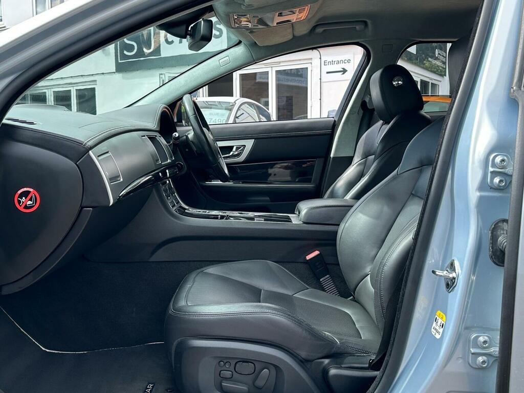 Jaguar XF 2.2D 200 Premium Luxury Grey #34