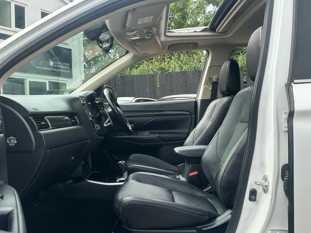 Mitsubishi Outlander 2.2 Di-d 4 4Wd Euro 6 White #2