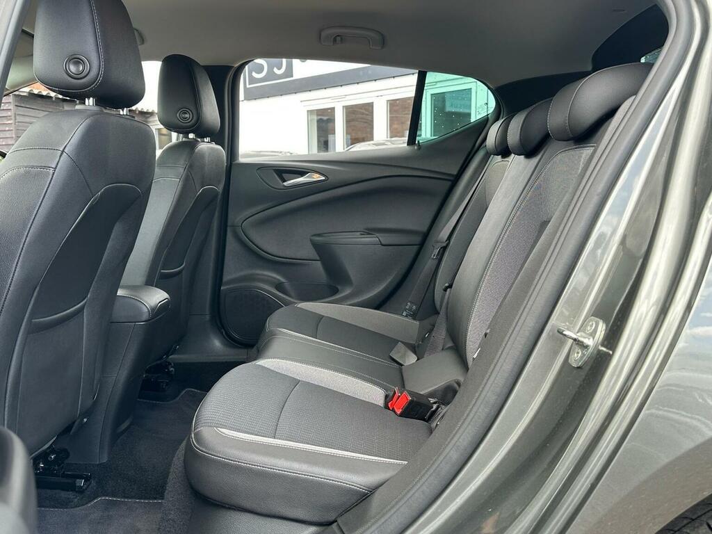 Vauxhall Astra 1.5 Turbo D Black #21