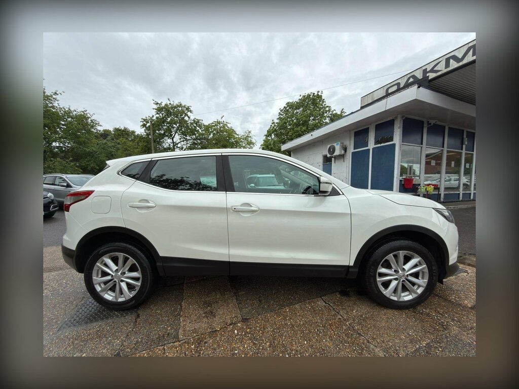 Nissan Qashqai 1.5 Dci Acenta 2Wd Euro 6 Ss LM17HWR White #4