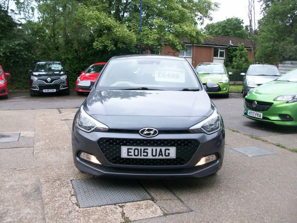 Hyundai I20 1.2 Blue Drive Se Euro 6 Ss Grey #2