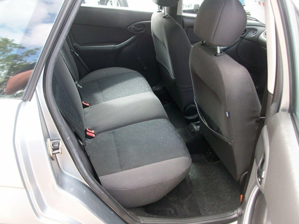 Ford Focus  Black #8