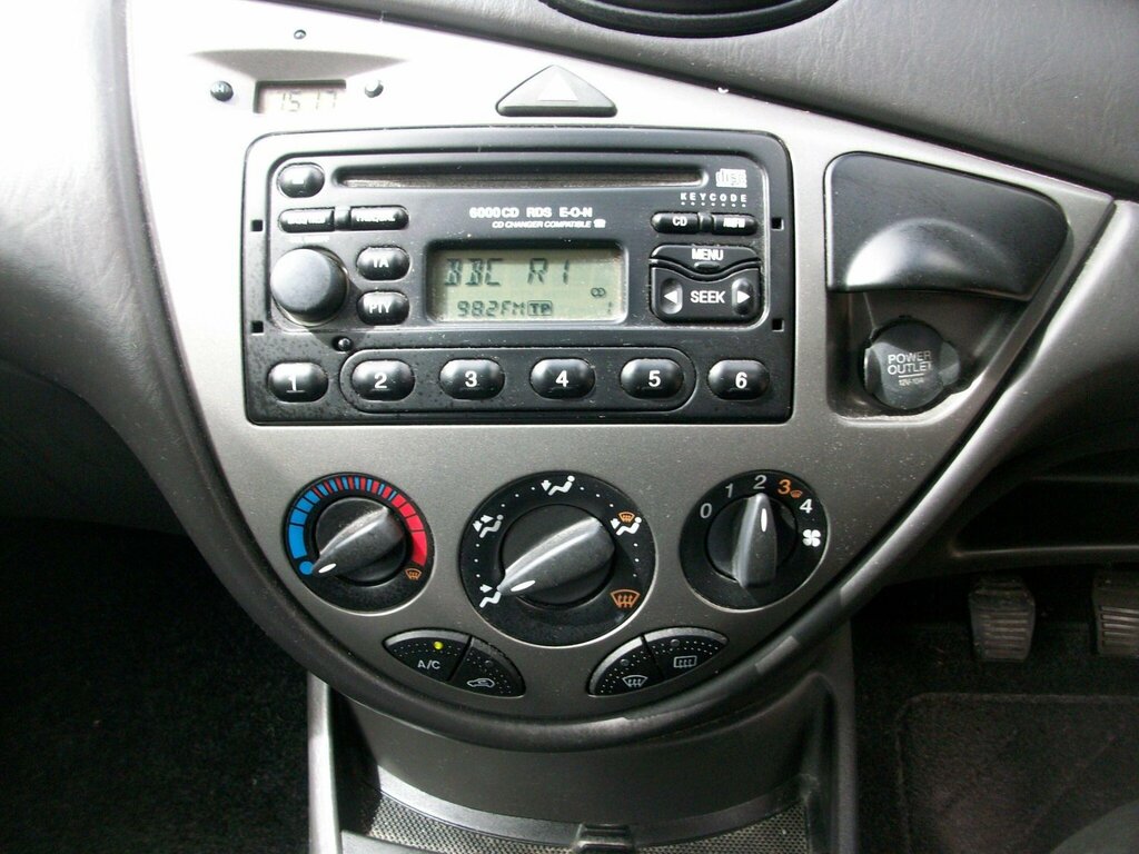 Ford Focus  Black #13