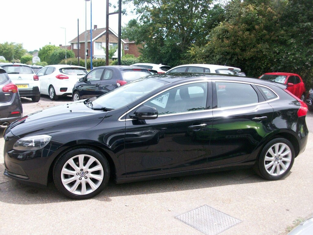 Volvo V40 1.6 D2 Se Lux Nav Euro 5 Ss Black #4