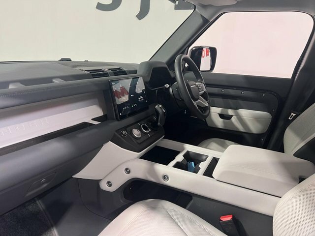 Land Rover Defender 2025 3.0 D250 Mhev X-dynamic Se Suv Aut KE74VBX Black #4