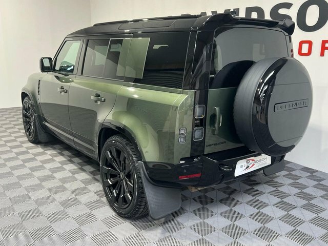 Land Rover Defender 110 2025 3.0 D250 Mhev X-dynamic Se Suv Aut Green #3