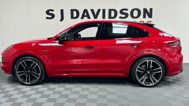 Porsche Cayenne 2022 3.0 V6 E-hybrid 17.9Kwh Coupe Plug Red #4