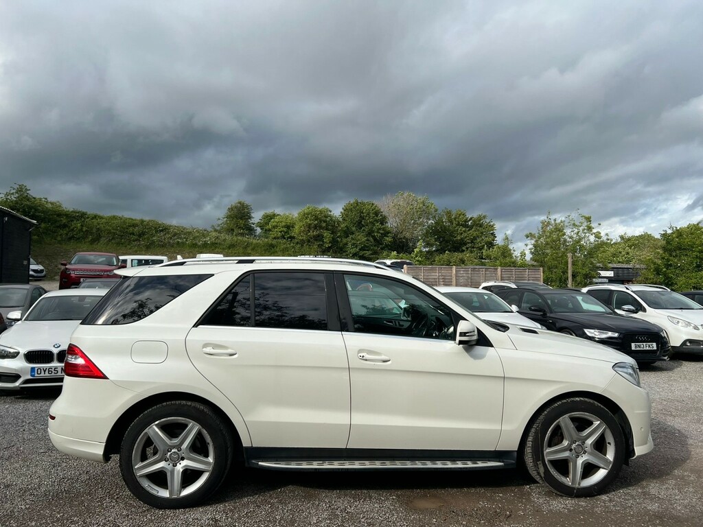 Mercedes-Benz M Class Suv 2.1 Ml250 Bluetec Amg Sport 201313 White #4