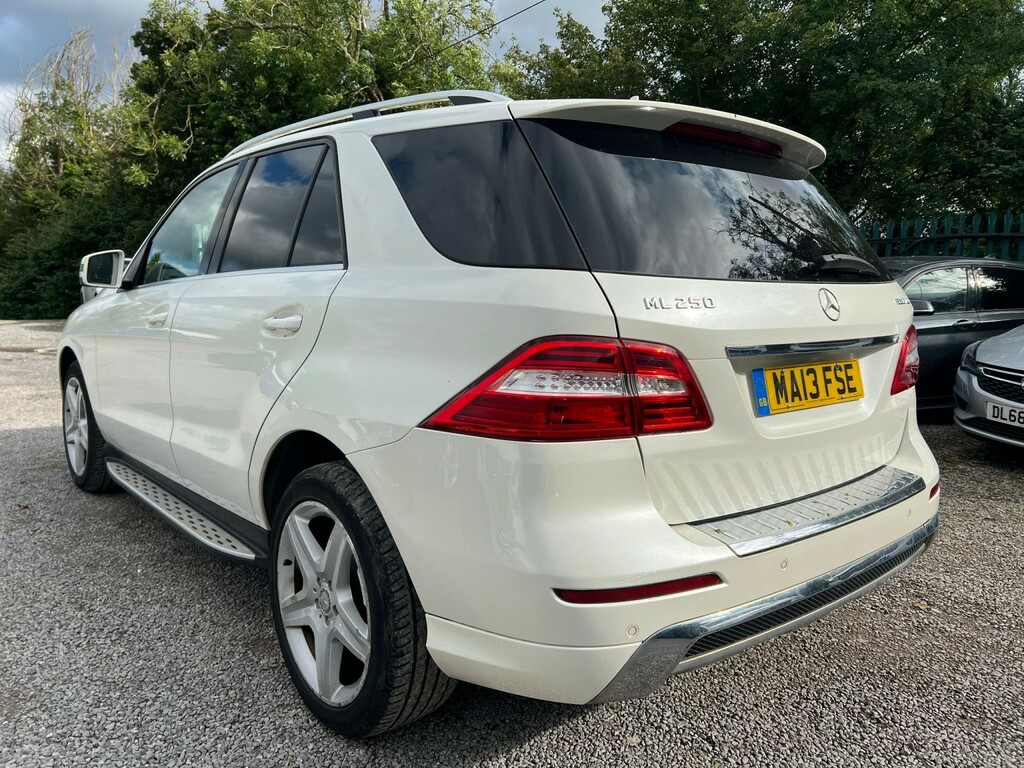 Mercedes-Benz M Class Suv 2.1 Ml250 Bluetec Amg Sport 201313 White #6