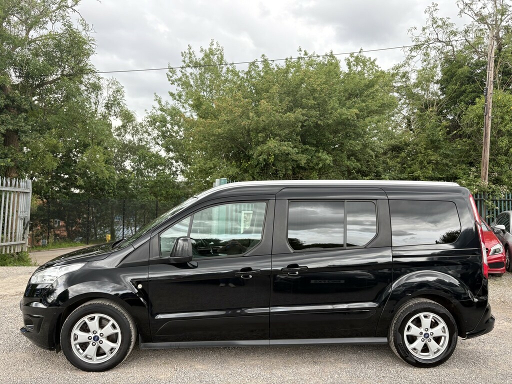 Ford Grand Tourneo Connect 1.5 Tdci Titanium Black #4