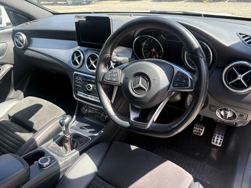 Mercedes-Benz CLA Class Cla 200 D Amg Line White #10