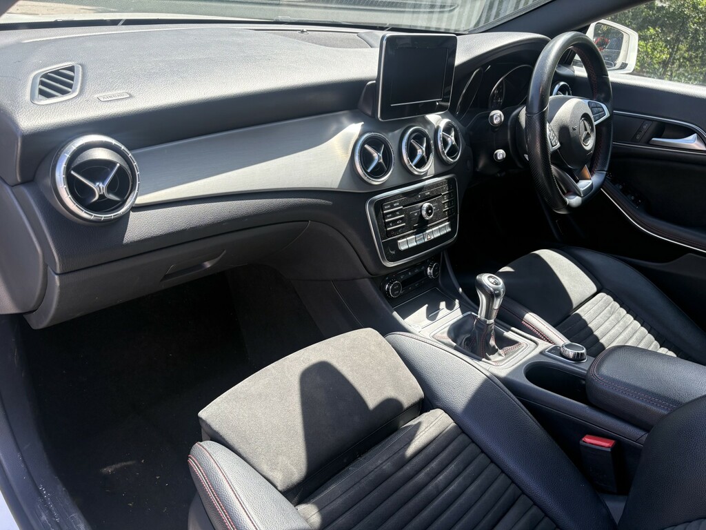 Mercedes-Benz CLA Class Cla 200 D Amg Line White #39