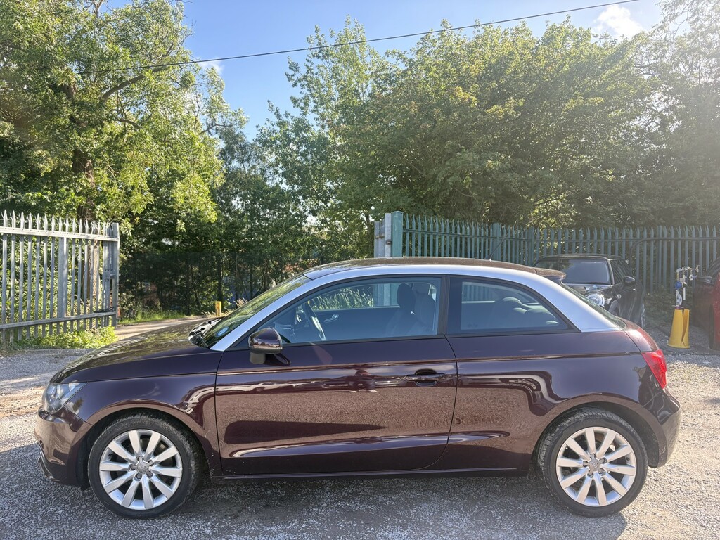 Audi A1 1.6 Tdi Sport Red #4