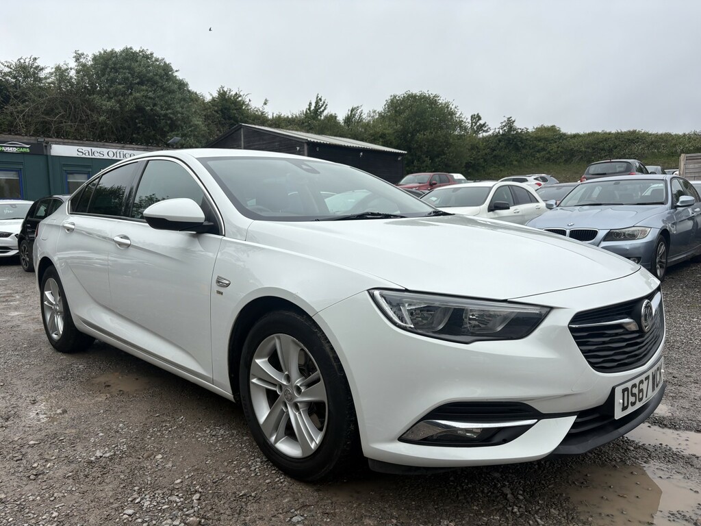 Vauxhall Insignia Hatchback 1.6 Turbo D Blueinjection Sri Nav 2017 White