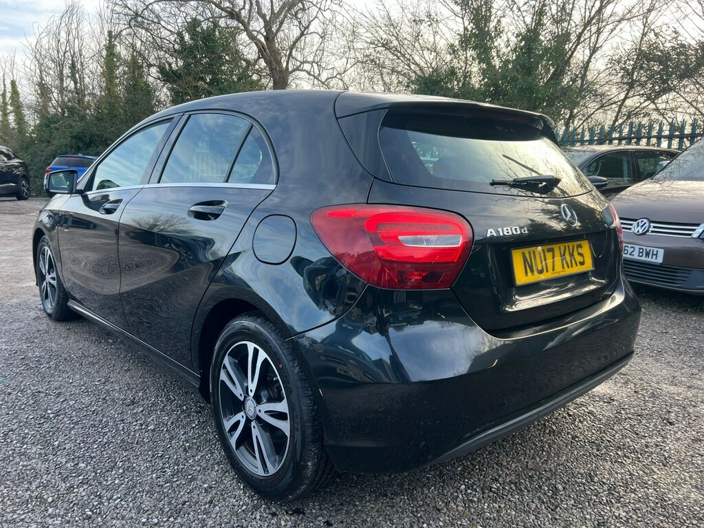 Mercedes-Benz A Class 1.5 A180d Se Black #5