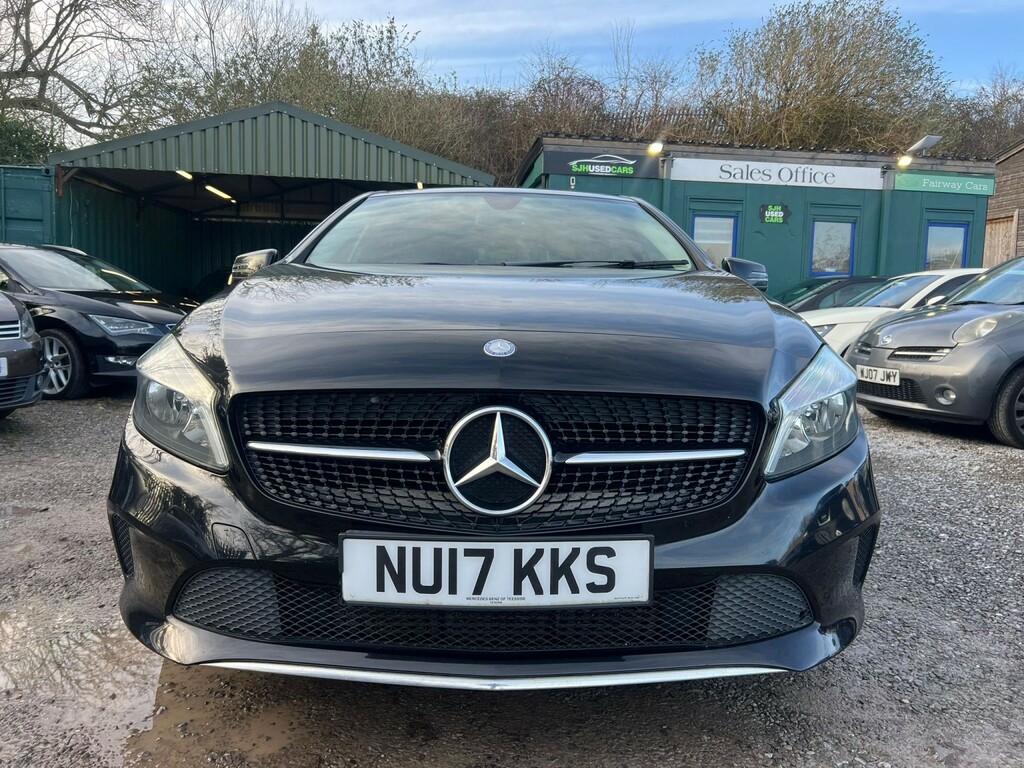 Mercedes-Benz A Class 1.5 A180d Se Black #2