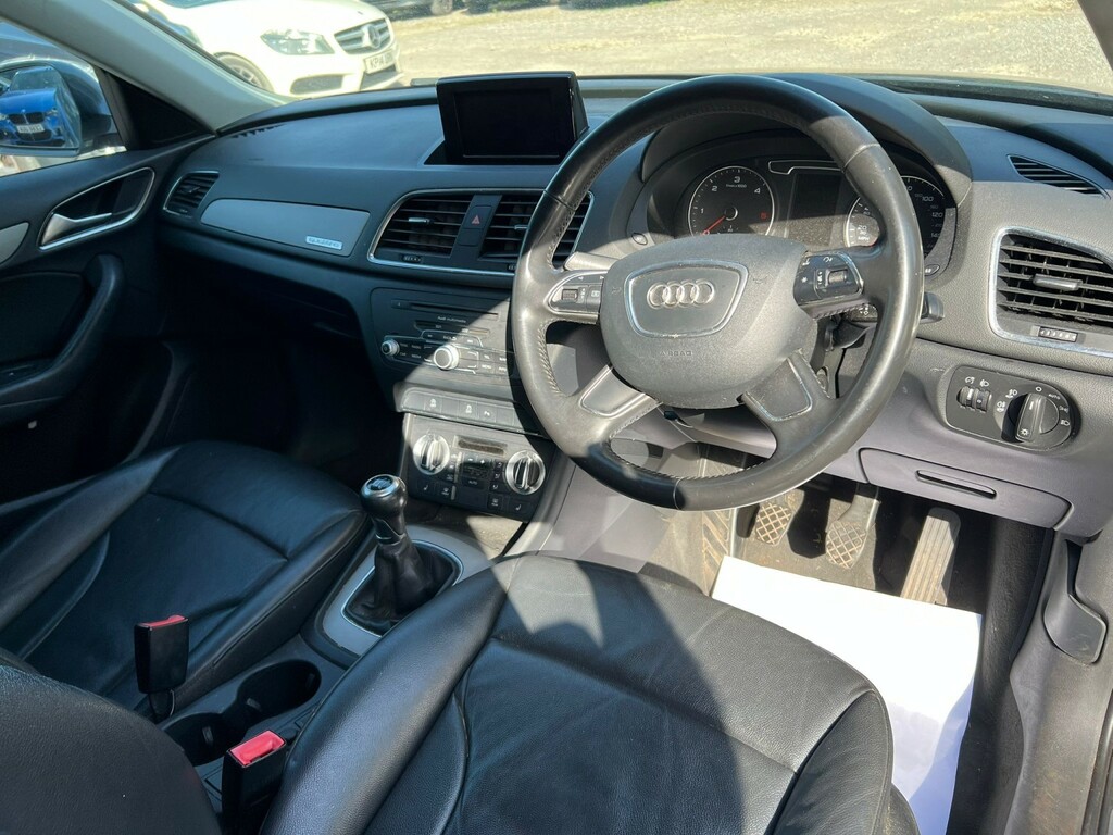 Audi Q3 Diesel Black #15