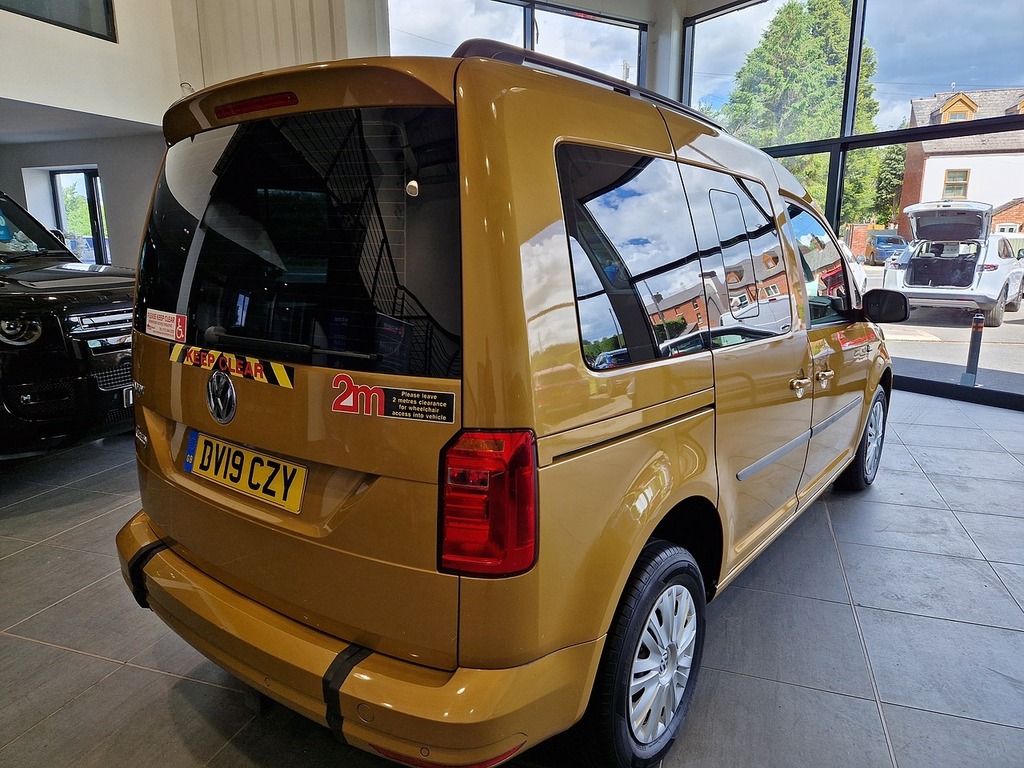 Volkswagen Caddy Life Tdi Yellow #3