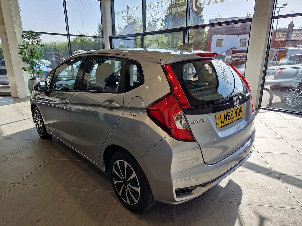 Honda Jazz I-vtec S Silver #3