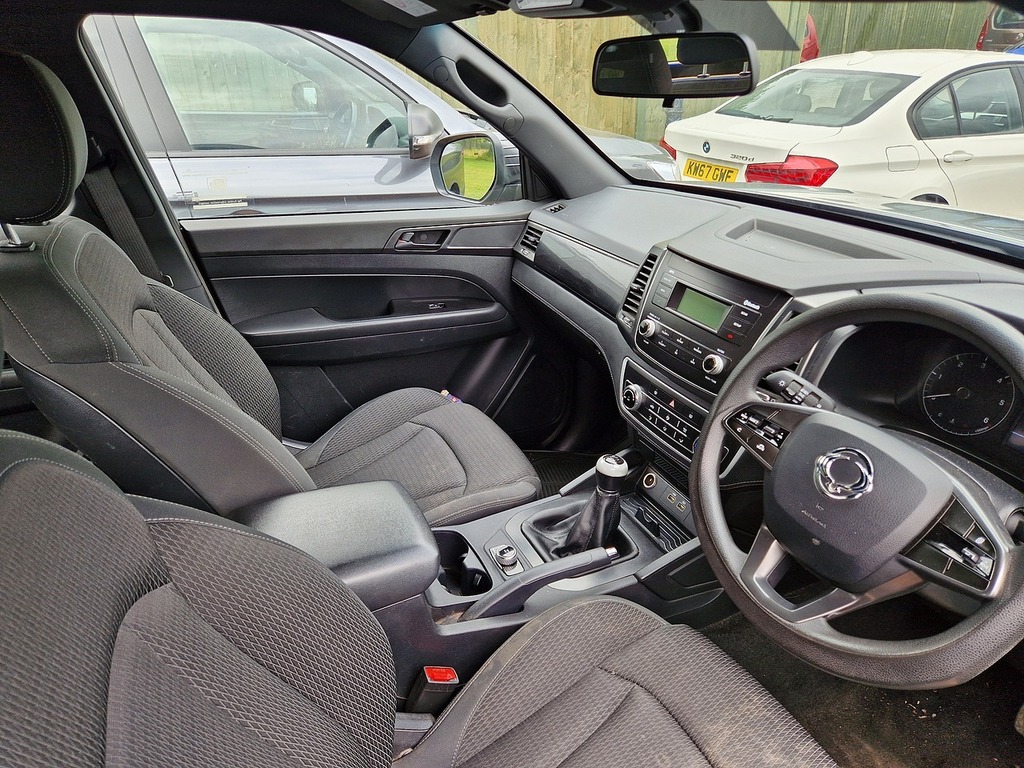 SsangYong Musso D Ex Grey #2