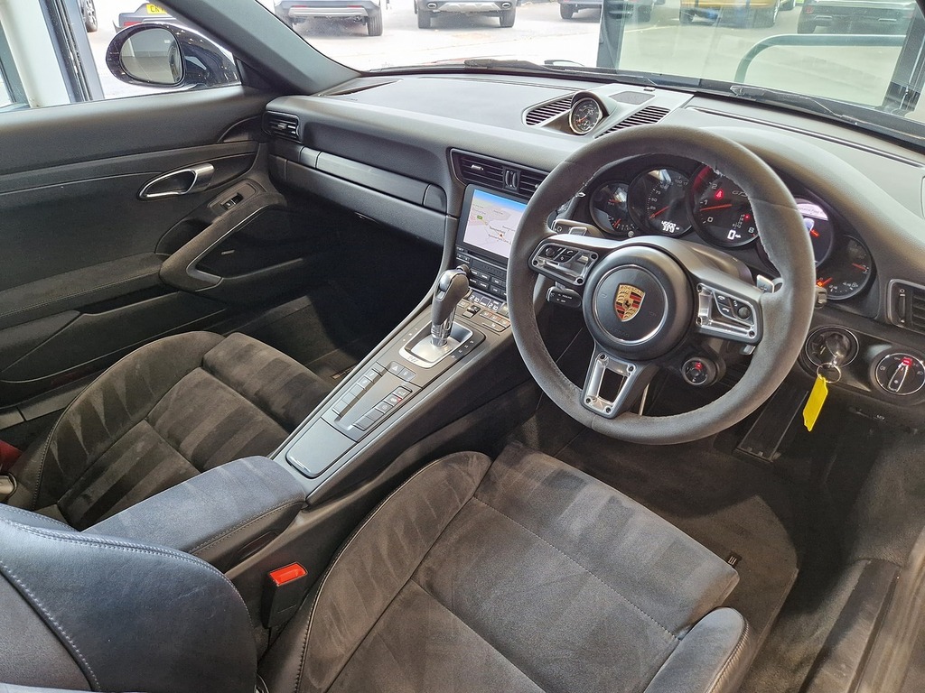 Porsche 911 Gt3 2dr Manual Black #9