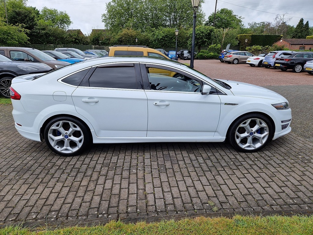 Ford Mondeo Titanium X Black #7
