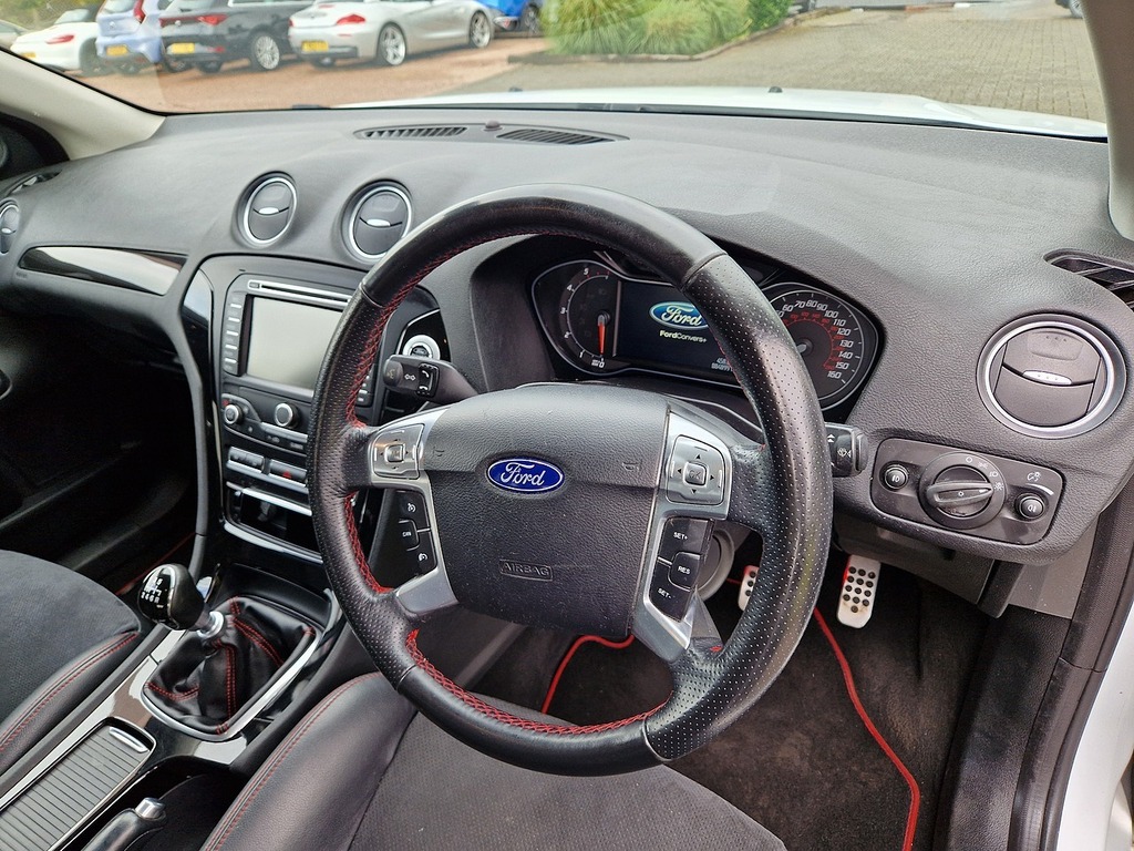 Ford Mondeo Titanium X Black #24