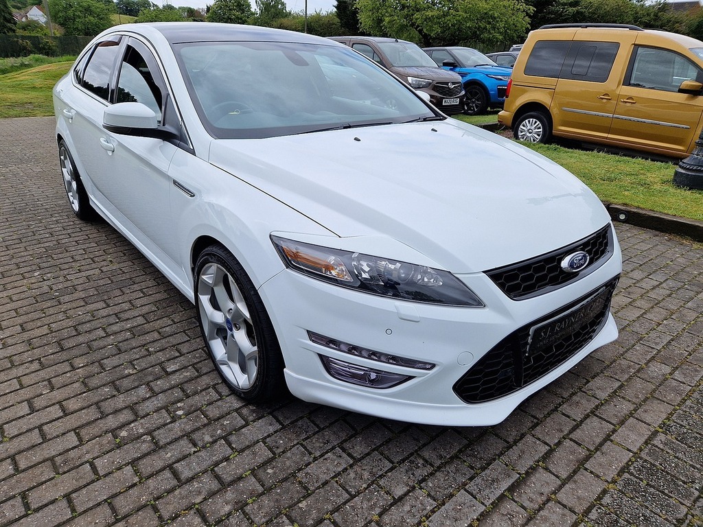 Ford Mondeo Titanium X Black #8