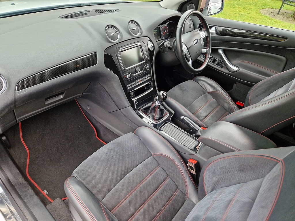 Ford Mondeo Titanium X Black #20