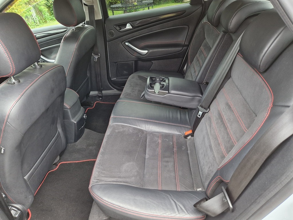 Ford Mondeo Titanium X Black #16