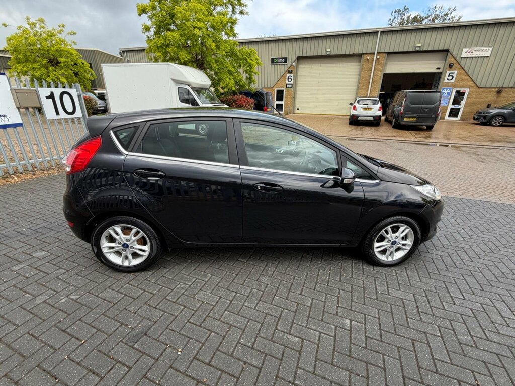 Ford Fiesta 1.5 Tdci Zetec Euro 6 Black #2