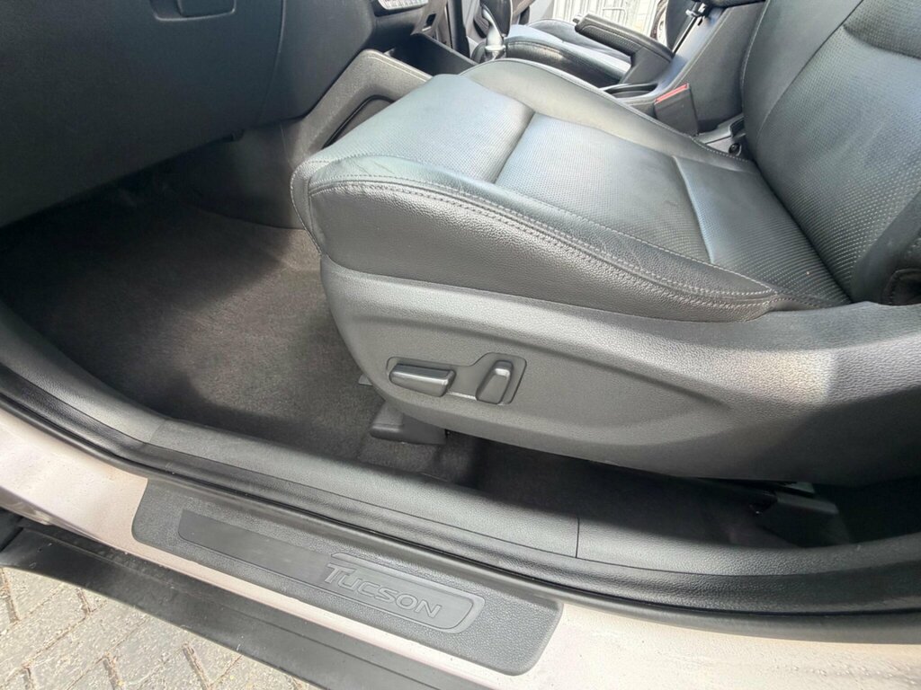 Hyundai Tucson  Grey #40