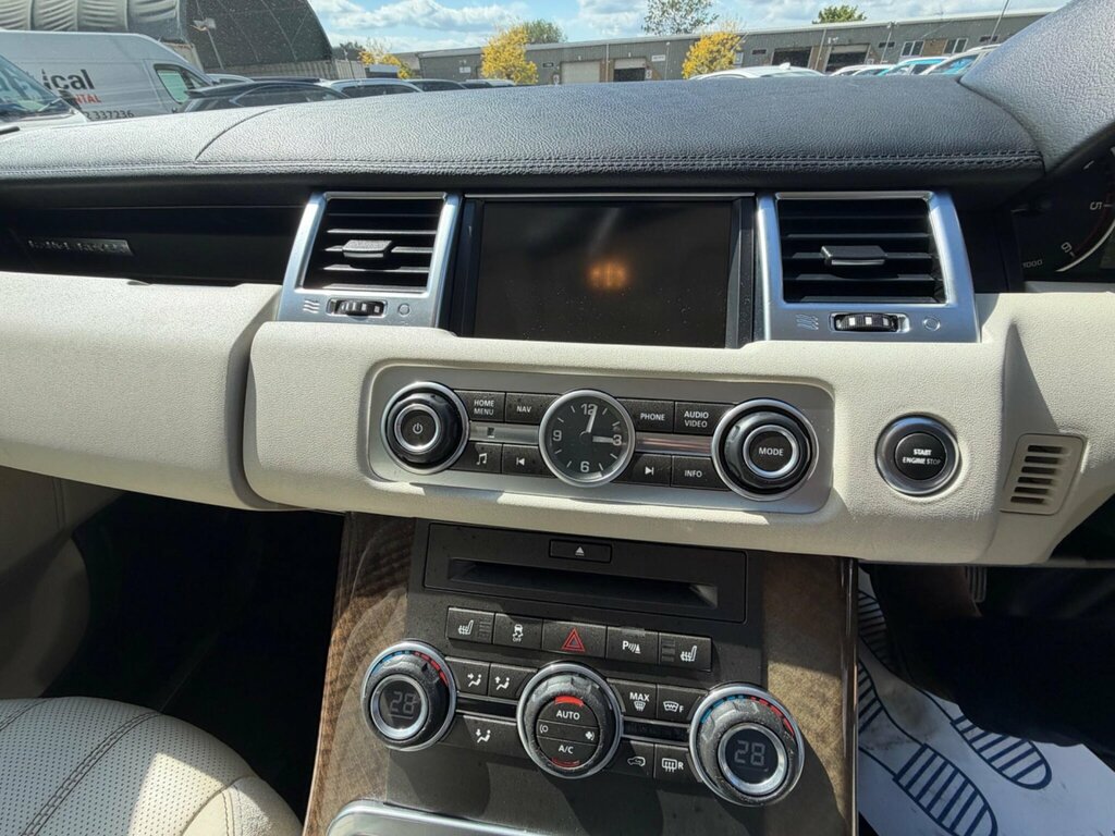 Land Rover Range Rover Sport 3.0 Td V6 Stormer Commandshift  #14