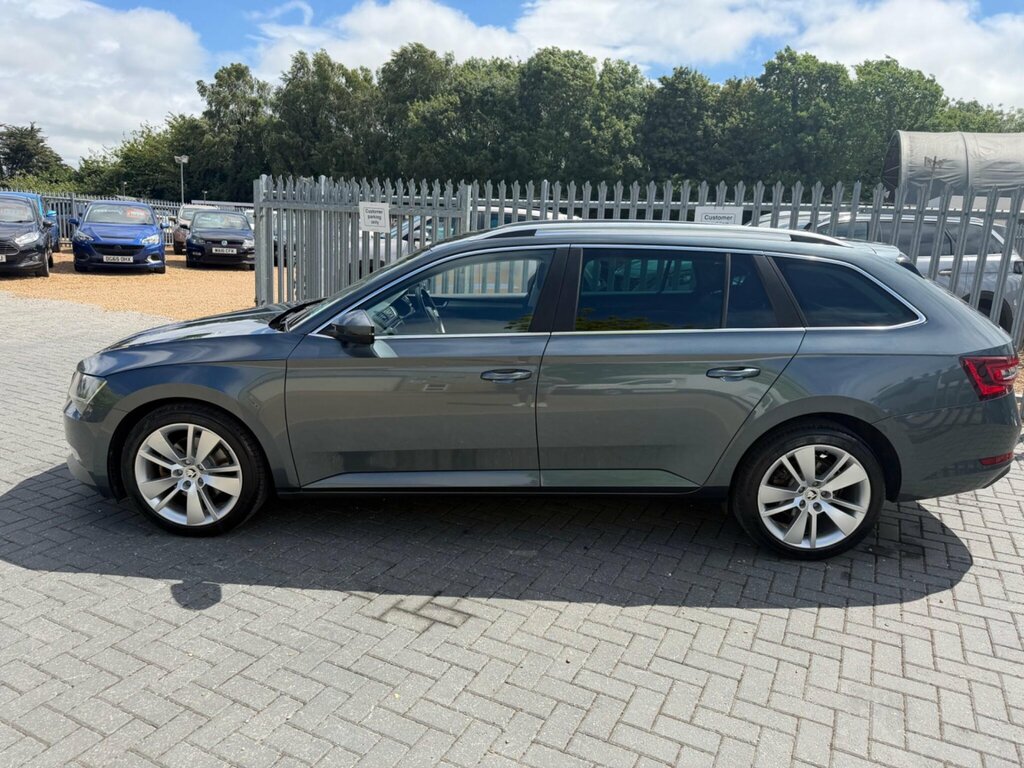 Skoda Superb Estate Blue #9